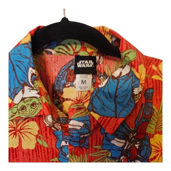 Star Wars Mandalorian Baby Yoda Hawaiian Size M Boys Shirt - Picture 3 of 5